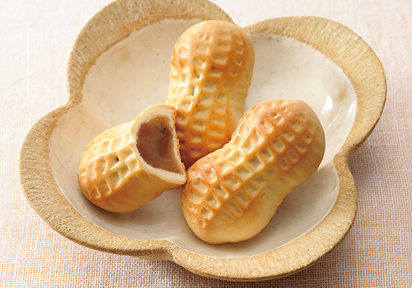 千葉県なごみの米屋のぴーなっつ饅頭です。